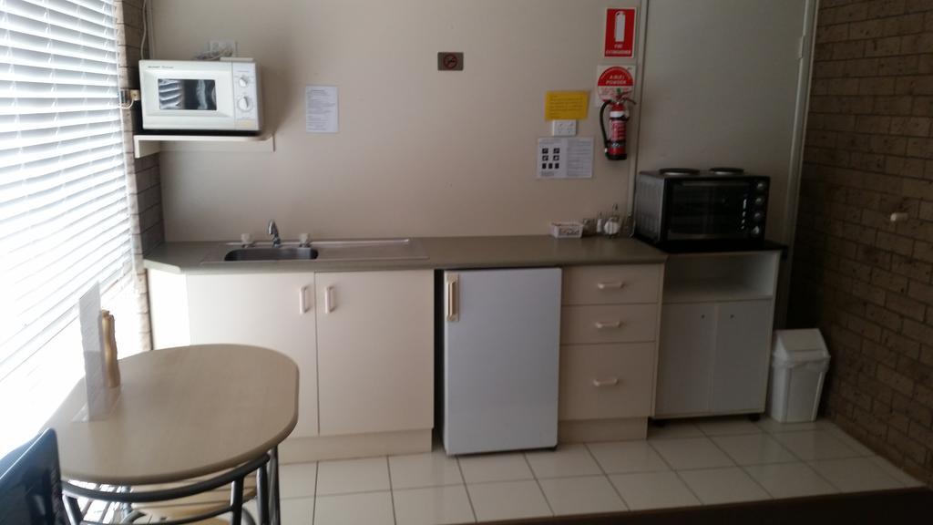 Clifford Park Motor Inn Toowoomba Δωμάτιο φωτογραφία